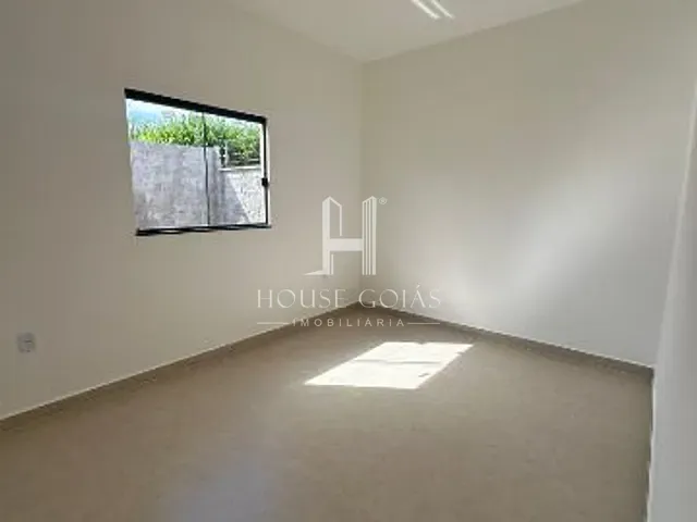 Casa com 375m² 3 quartos e 4 banheiros, à venda, no bairro Residencial Condomínio Jardim Veneza em Senador Canedo