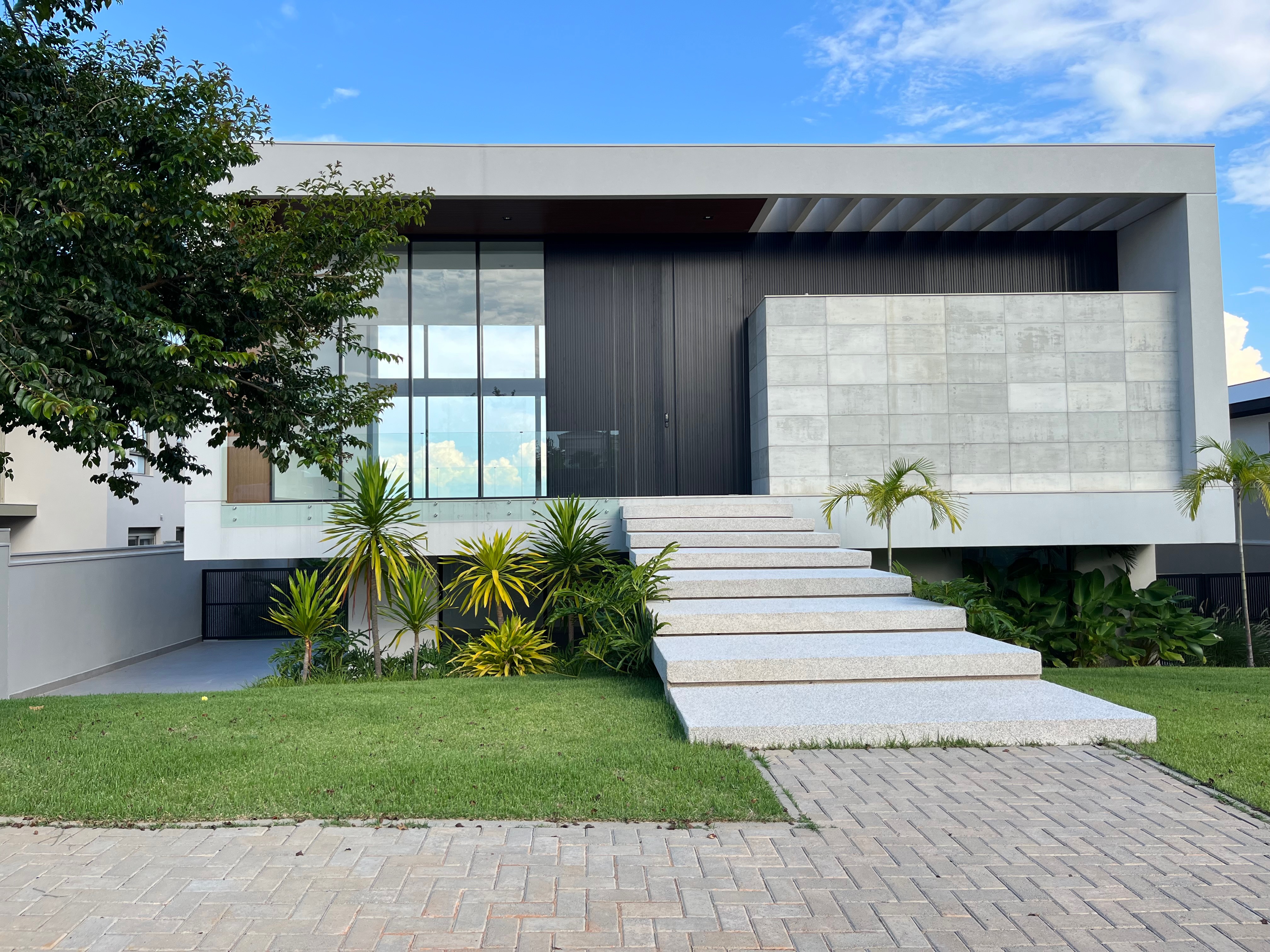 Casa à venda 4 Quartos, 4 Suites, 2 Vagas, 1200M², Loteamen