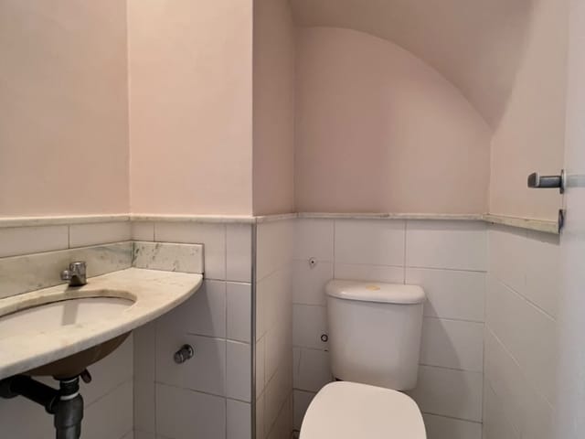 Casa 3 quartos e 3 banheiros, para alugar, no bairro Glória em Macaé