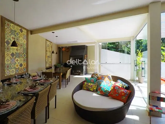 Casa com 366m² 4 quartos e 4 banheiros, à venda, no bairro Vila Cloris em Belo Horizonte