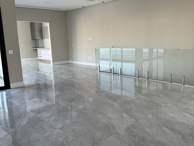 Casa com 900m² 4 quartos e 4 banheiros, à venda, no bairro Condomínio Reserva do Paratehy em São José dos Campos
