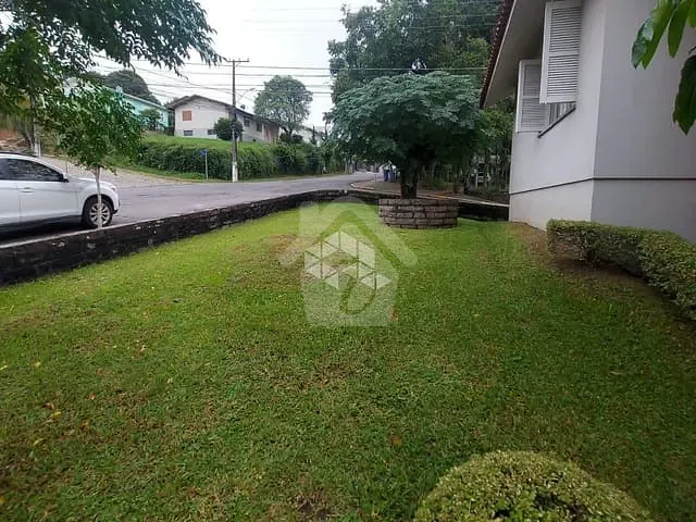 Casa com 342m² 3 quartos e 2 banheiros, à venda, no bairro Centro em Garibaldi