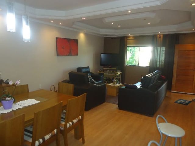 Casa com 250m² 4 quartos e 1 banheiro, à venda, no bairro Parque das Nações em Pindamonhangaba
