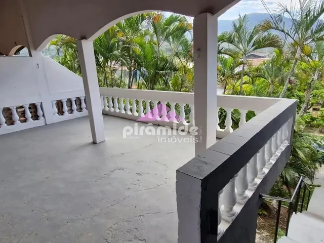 Casa com 210m² 3 quartos e 2 banheiros, à venda, no bairro Pontal da Cruz em São Sebastião