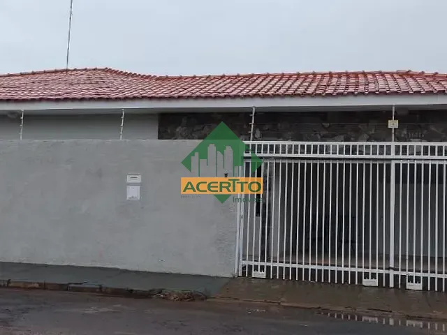 Casa com 300m² 3 quartos e 4 banheiros, à venda, no bairro Boa Vista em Araçatuba