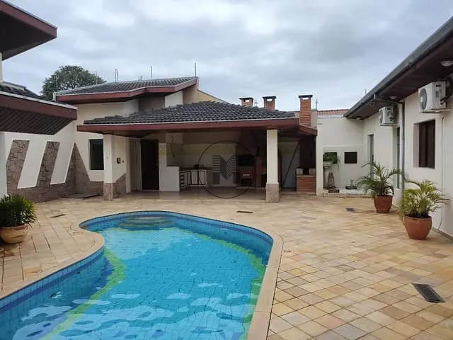 Casa 5 quartos e 1 banheiro, à venda, no bairro Vila São Geraldo em Taubaté