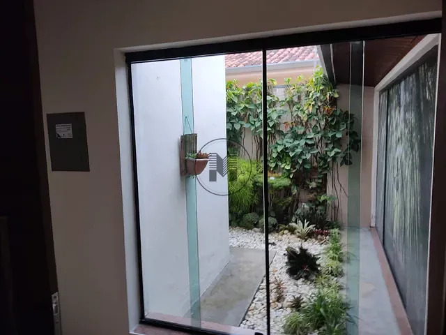 Casa 5 quartos e 1 banheiro, à venda, no bairro Vila São Geraldo em Taubaté