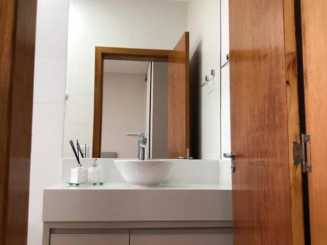 Casa com 420m² 3 quartos e 4 banheiros, à venda, no bairro Loteamento Residencial Reserva dos Lagos em Pindamonhangaba