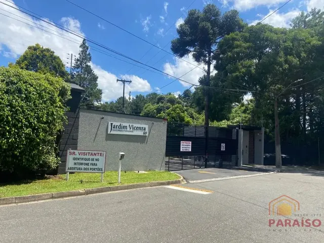 Casa com 382m² 3 quartos e 4 banheiros, à venda ou para alugar, no bairro Santa Felicidade em Curitiba