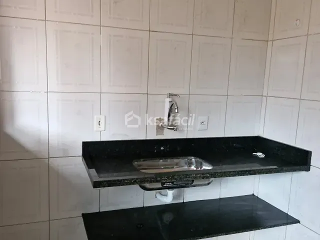 Casa com 41m² 2 quartos e 1 banheiro, para alugar, no bairro Jardim Parati em Campo Grande