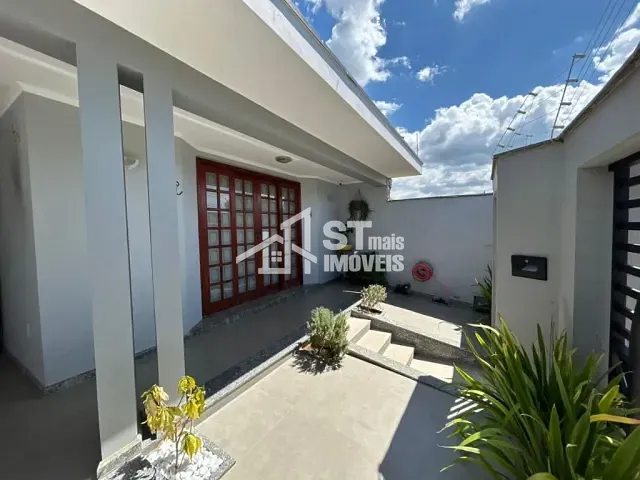 Casa com 300m² 3 quartos e 2 banheiros, à venda, no bairro Veredas da Serra em Andradas