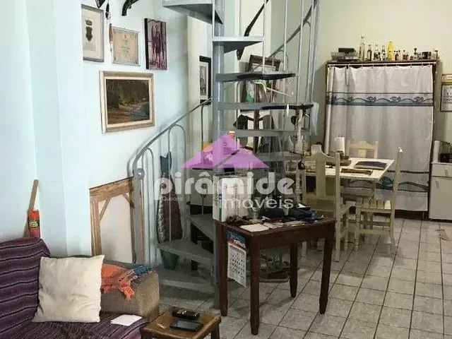 Casa com 90m² 2 quartos e 2 banheiros, à venda, no bairro Aruan em Caraguatatuba