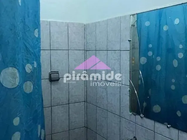 Casa com 90m² 2 quartos e 2 banheiros, à venda, no bairro Aruan em Caraguatatuba