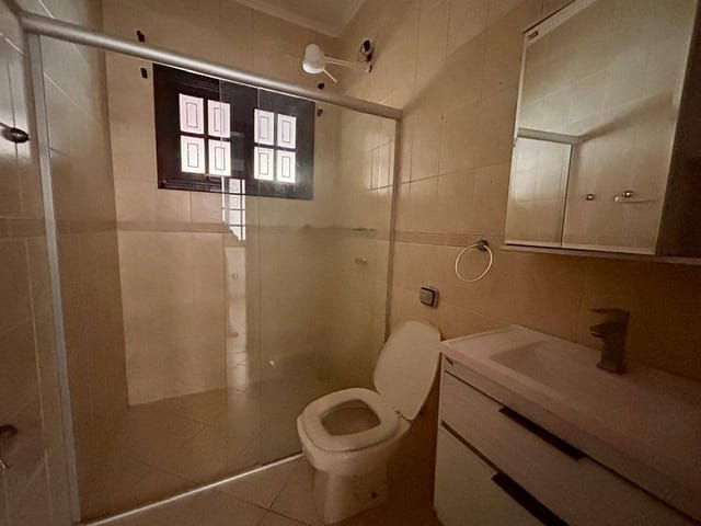 Casa 3 quartos e 3 banheiros, para alugar, no bairro Maitinga em Bertioga