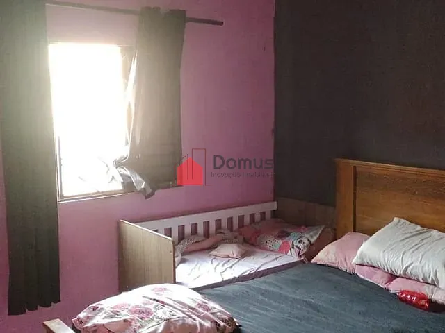 Casa com 140m² 3 quartos e 1 banheiro, à venda, no bairro Castolira em Pindamonhangaba
