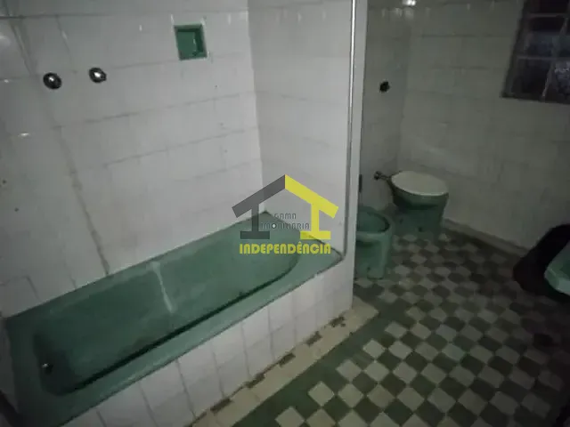 Casa com 149m² 4 quartos e 2 banheiros, para alugar, no bairro Centro em Itatiba