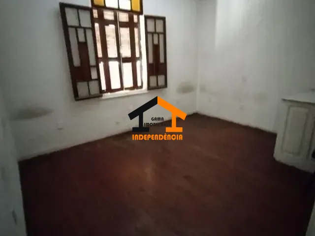 Casa com 149m² 4 quartos e 2 banheiros, para alugar, no bairro Centro em Itatiba