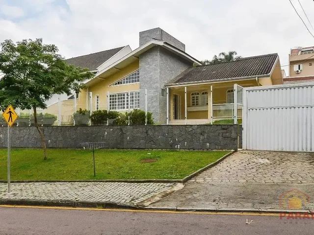 Casa com 689m² 5 quartos e 7 banheiros, para alugar, no bairro Campina do Siqueira em Curitiba
