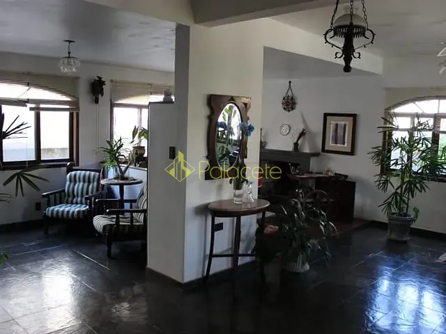 Casa com 746m² 4 quartos e 3 banheiros, à venda, no bairro Portal das Colinas em Guaratinguetá