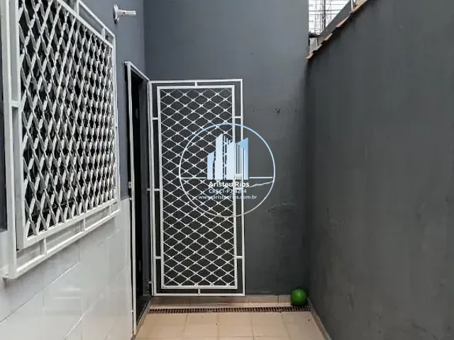 Casa com 200m², à venda ou para alugar, no bairro Jardim Canadá em Pouso Alegre