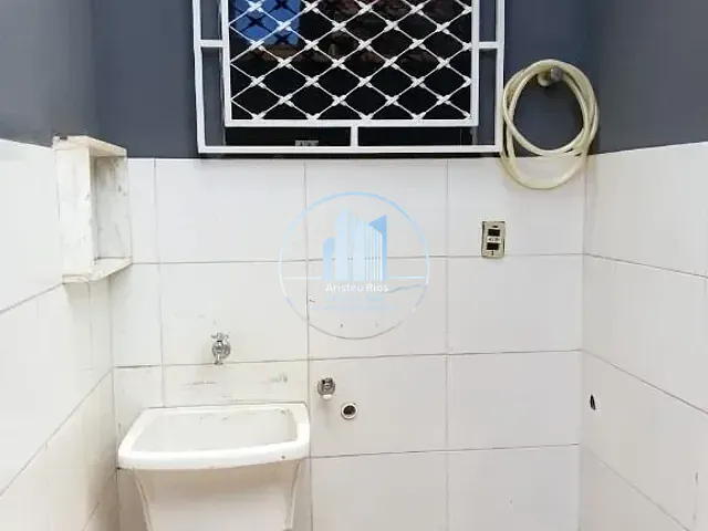 Casa com 200m², à venda ou para alugar, no bairro Jardim Canadá em Pouso Alegre