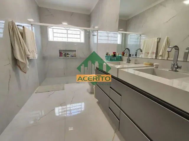 Casa com 500m² 3 quartos e 3 banheiros, à venda, no bairro Icaray em Araçatuba