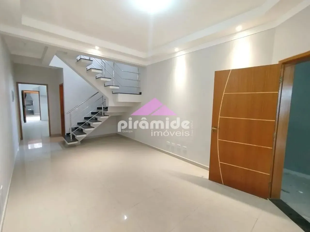 Casa, 3 quartos, 168 m² - Foto 1