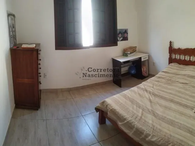 Casa com 240m² 4 quartos e 4 banheiros, à venda, no bairro Residencial Santa Paula em Jacareí