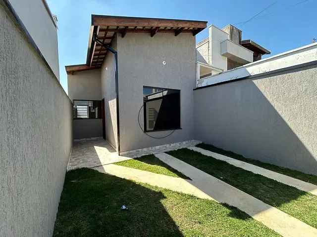 Casa 2 quartos e 2 banheiros, à venda, no bairro Jardim Continental III em Taubaté