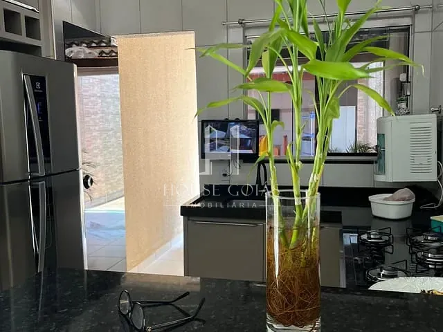 Casa com 180m² 3 quartos e 1 banheiro, à venda, no bairro Moinho dos Ventos em Goiânia