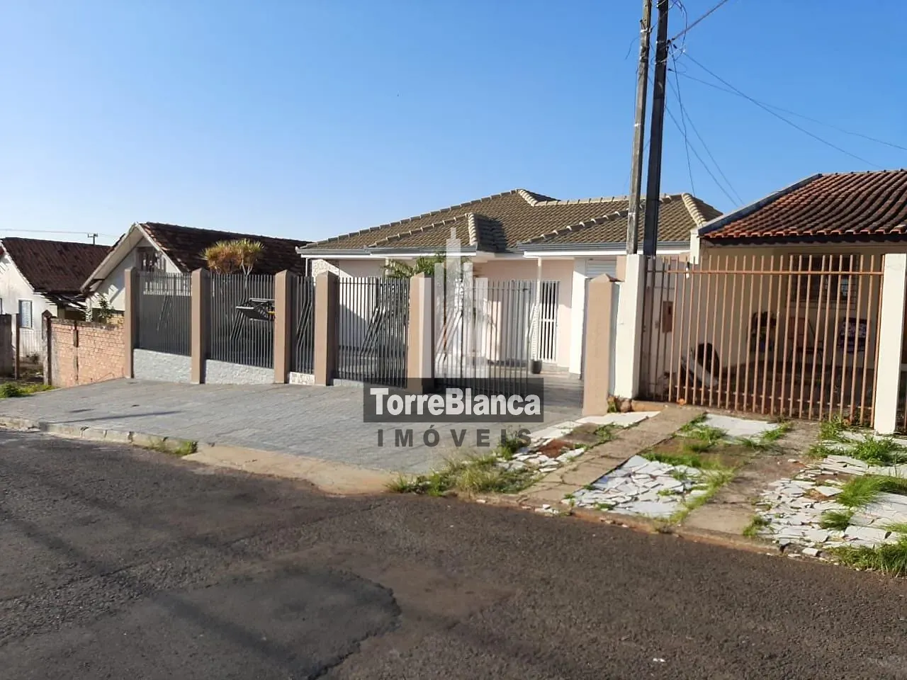 Casa, 4 quartos, 250 m² - Foto 1