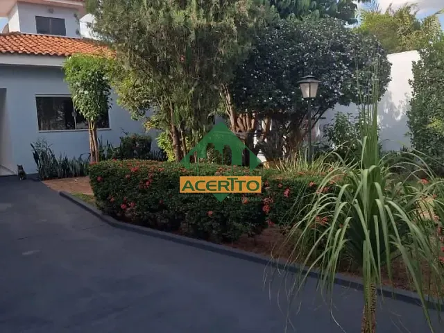 Casa com 330m² 3 quartos e 2 banheiros, à venda, no bairro Ipanema em Araçatuba