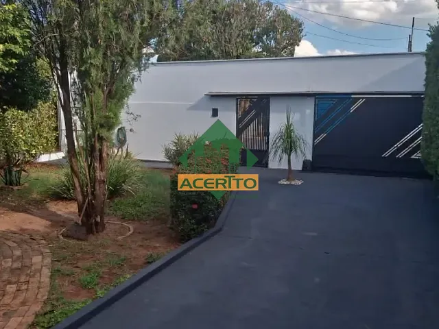 Casa com 330m² 3 quartos e 2 banheiros, à venda, no bairro Ipanema em Araçatuba