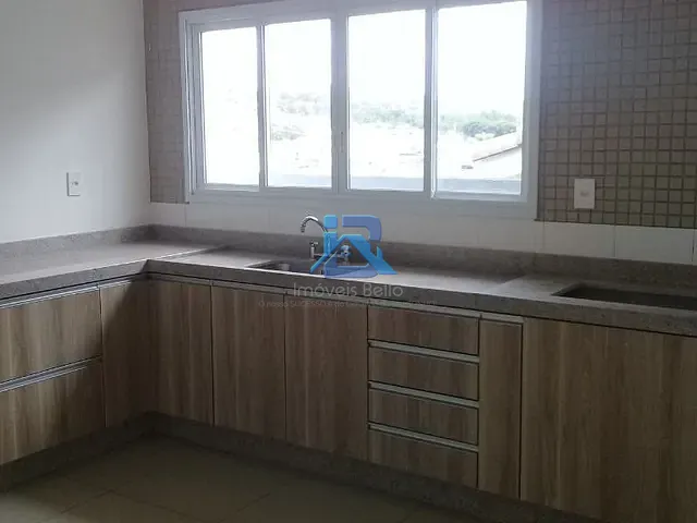 Casa com 300m² 3 quartos e 1 banheiro, à venda, no bairro Residencial Fazenda Serrinha em Itatiba