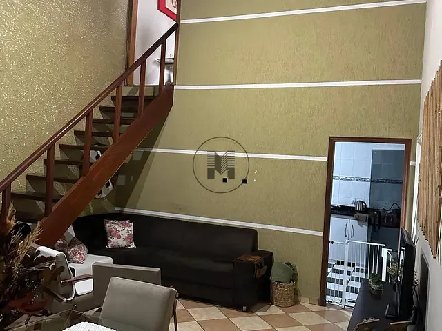 Sobrado 3 quartos e 1 banheiro, à venda, no bairro Jardim Sandra Maria em Taubaté