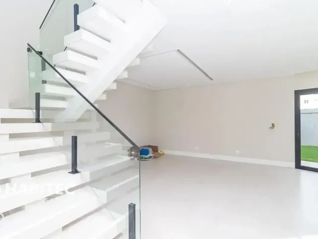 Casa com 289m² 4 quartos e 3 banheiros, à venda, no bairro Uberaba em Curitiba