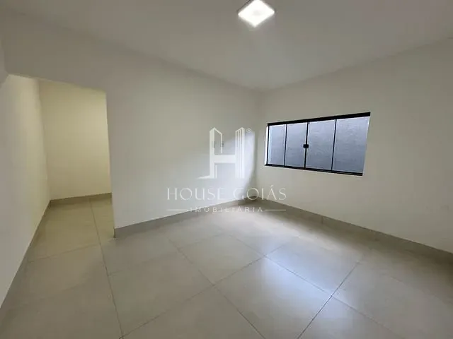 Casa com 300m² 3 quartos e 1 banheiro, à venda, no bairro Jardim Buriti Sereno em Aparecida de Goiânia