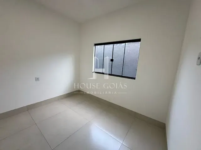 Casa com 300m² 3 quartos e 1 banheiro, à venda, no bairro Jardim Buriti Sereno em Aparecida de Goiânia