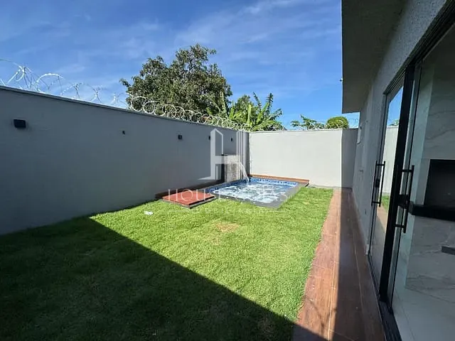 Casa com 300m² 3 quartos e 1 banheiro, à venda, no bairro Jardim Buriti Sereno em Aparecida de Goiânia