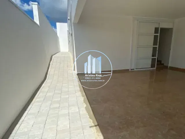 Casa com 216m² 3 quartos e 2 banheiros, à venda, no bairro Pouso Alegre em Pouso Alegre