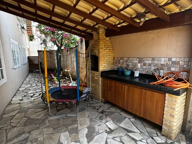 Casa 4 quartos e 4 banheiros, à venda, no bairro Barra de Macaé em Macaé