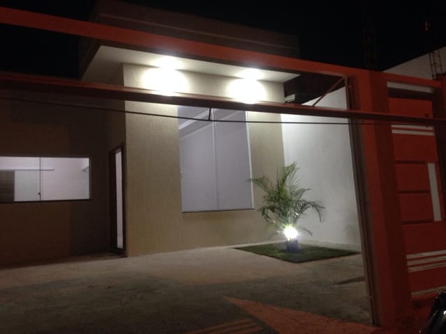 Casa 3 quartos e 2 banheiros, à venda, no bairro Loteamento Residencial e Comercial Flamboyant em Pindamonhangaba