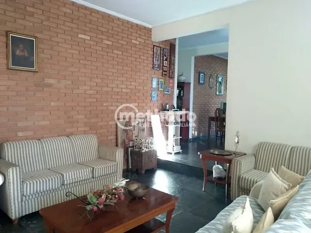 Casa com 400m² 5 quartos e 4 banheiros, à venda, no bairro Parque São Quirino em Campinas