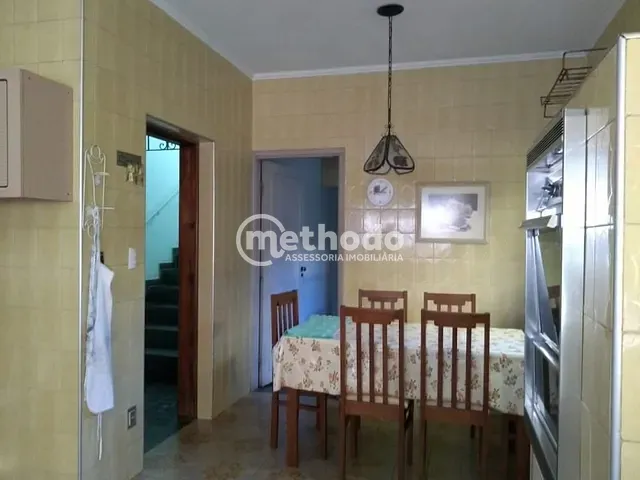 Casa com 400m² 5 quartos e 4 banheiros, à venda, no bairro Parque São Quirino em Campinas