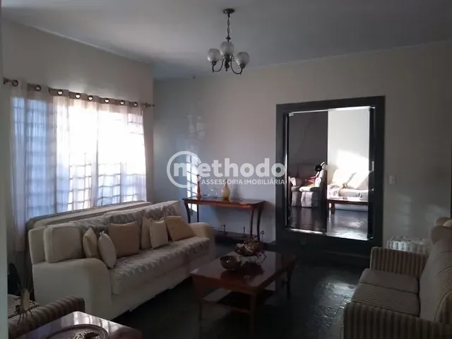 Casa com 400m² 5 quartos e 4 banheiros, à venda, no bairro Parque São Quirino em Campinas
