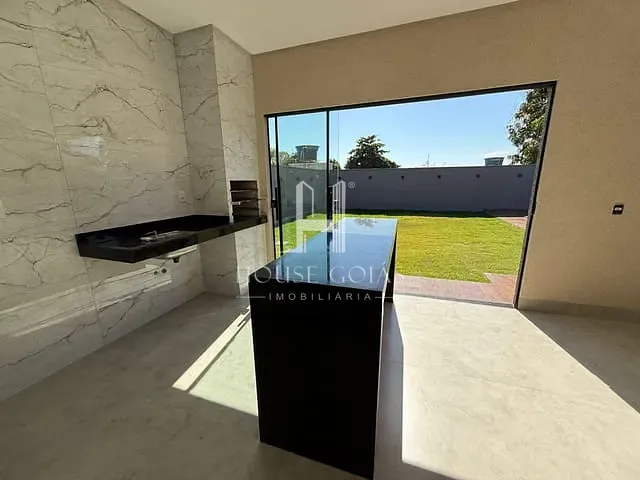 Casa com 360m² 3 quartos e 1 banheiro, à venda, no bairro Garavelo Residencial Park em Aparecida de Goiânia