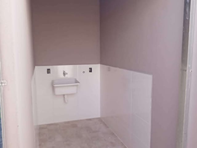 Casa com 125m² 3 quartos e 2 banheiros, à venda, no bairro Residencial e Comercial Portal dos Eucaliptos em Pindamonhangaba