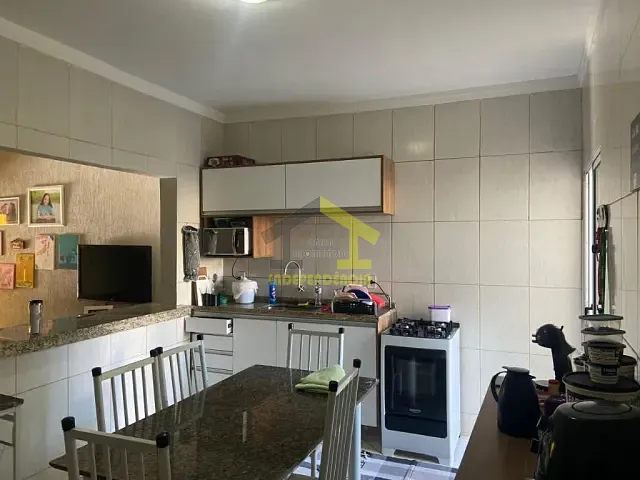 Casa com 125m² 3 quartos e 2 banheiros, à venda, no bairro Loteamento Fernando Momentel em Itatiba