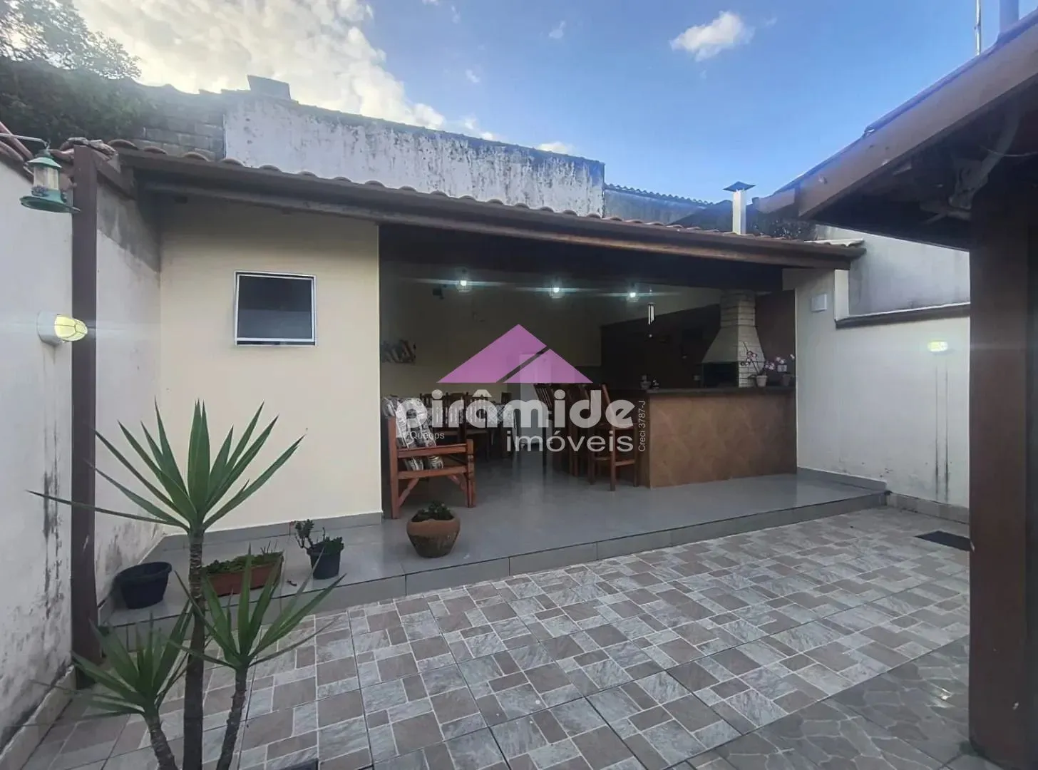 Casa, 2 quartos, 75 m² - Foto 1