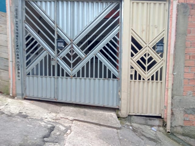 Casa com 165m² 4 quartos e 3 banheiros, à venda, no bairro Sítio dos Vianas em Santo André